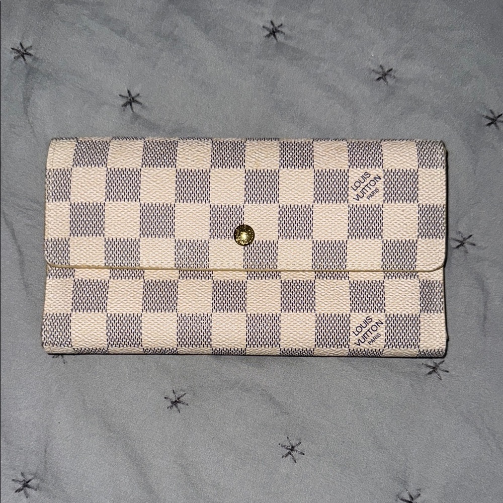 Louis Vuitton Cream and Gray Checkered Women's wallet